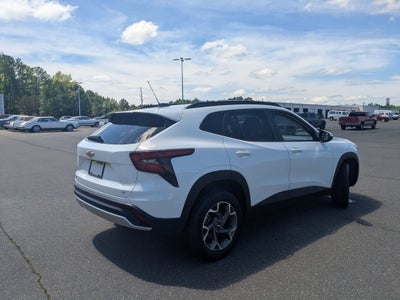 2025 Chevrolet Trax LT