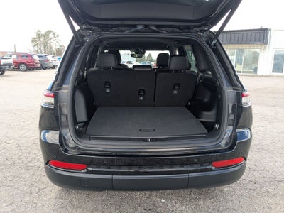 2023 Jeep Grand Cherokee Altitude 4x2