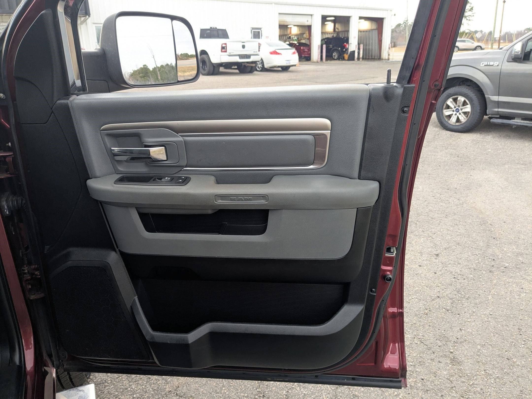 2018 RAM 1500 Big Horn Crew Cab 4x4 5'7' Box