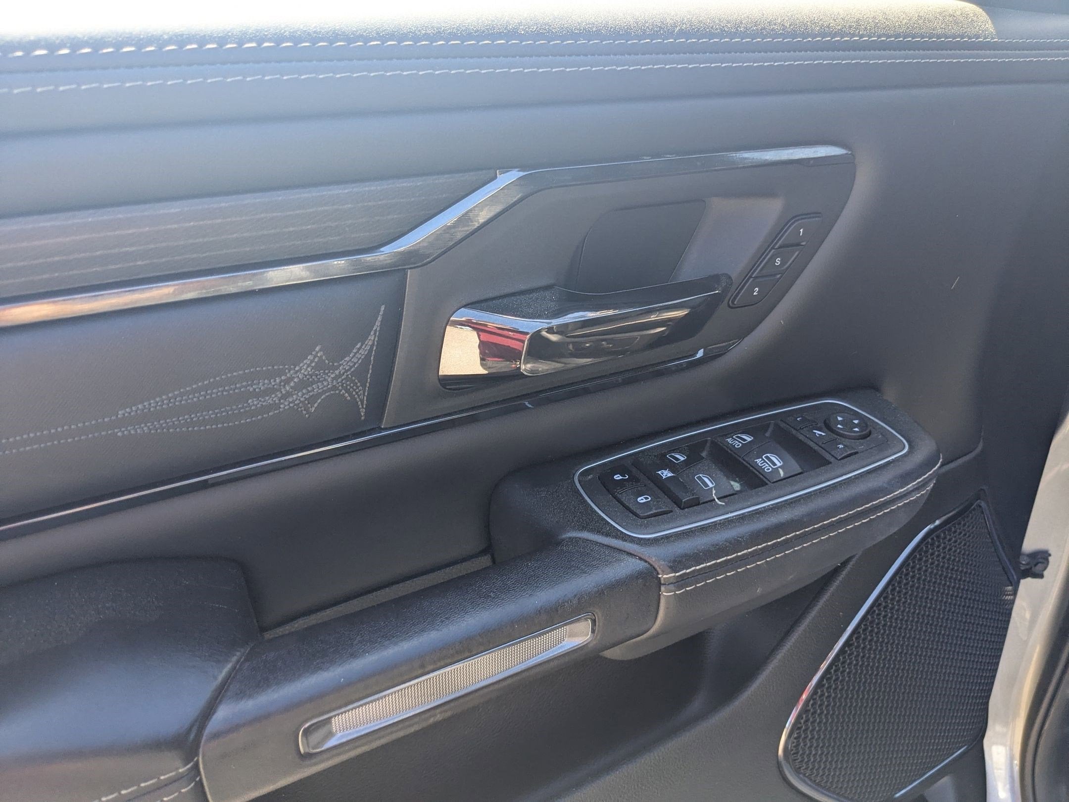 2022 RAM 1500 Limited Crew Cab 4x4 5'7' Box