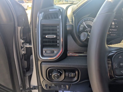 2022 RAM 1500 Limited Crew Cab 4x4 5'7' Box