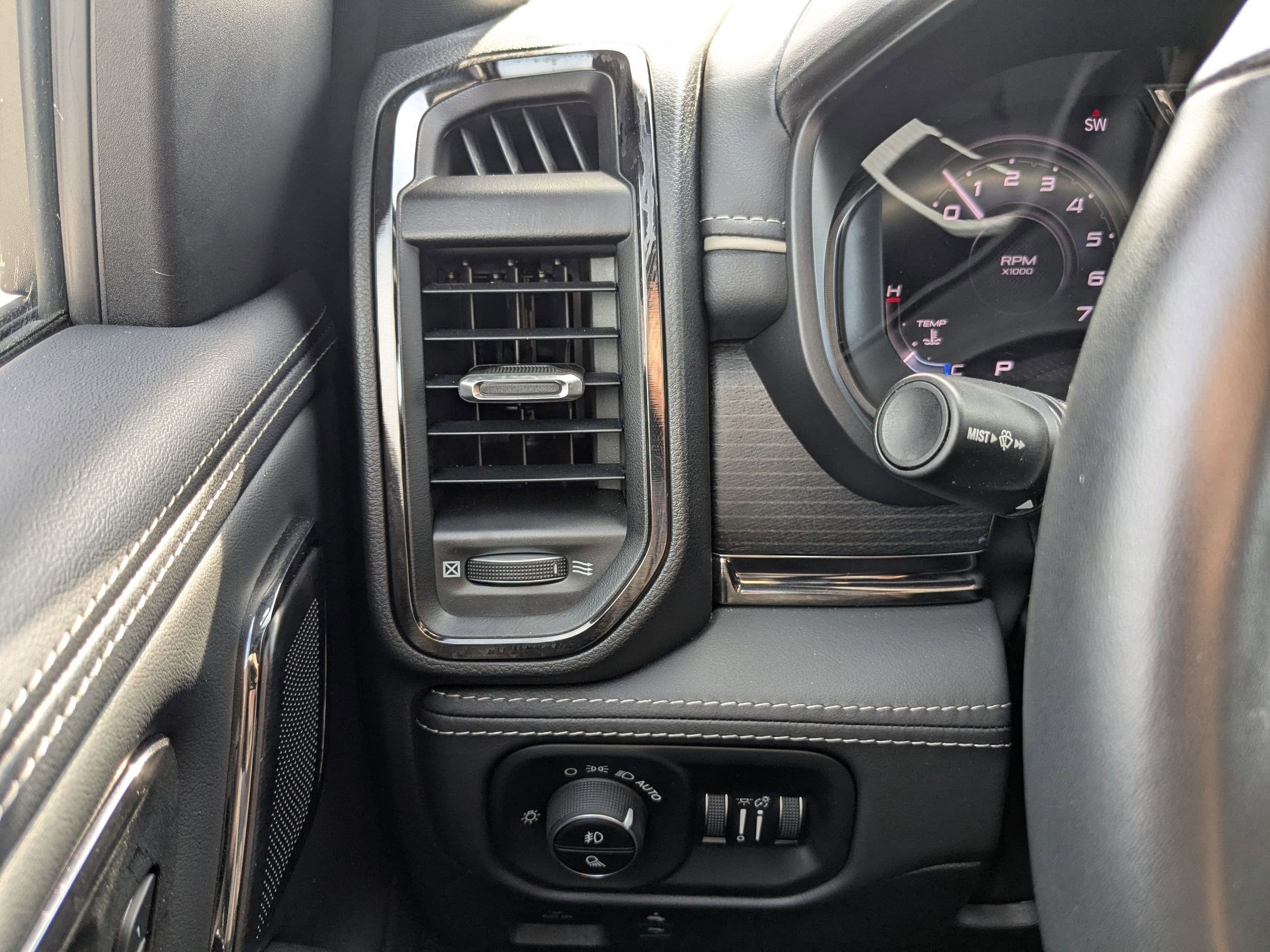 2024 RAM 1500 Limited Crew Cab 4x4 5'7' Box