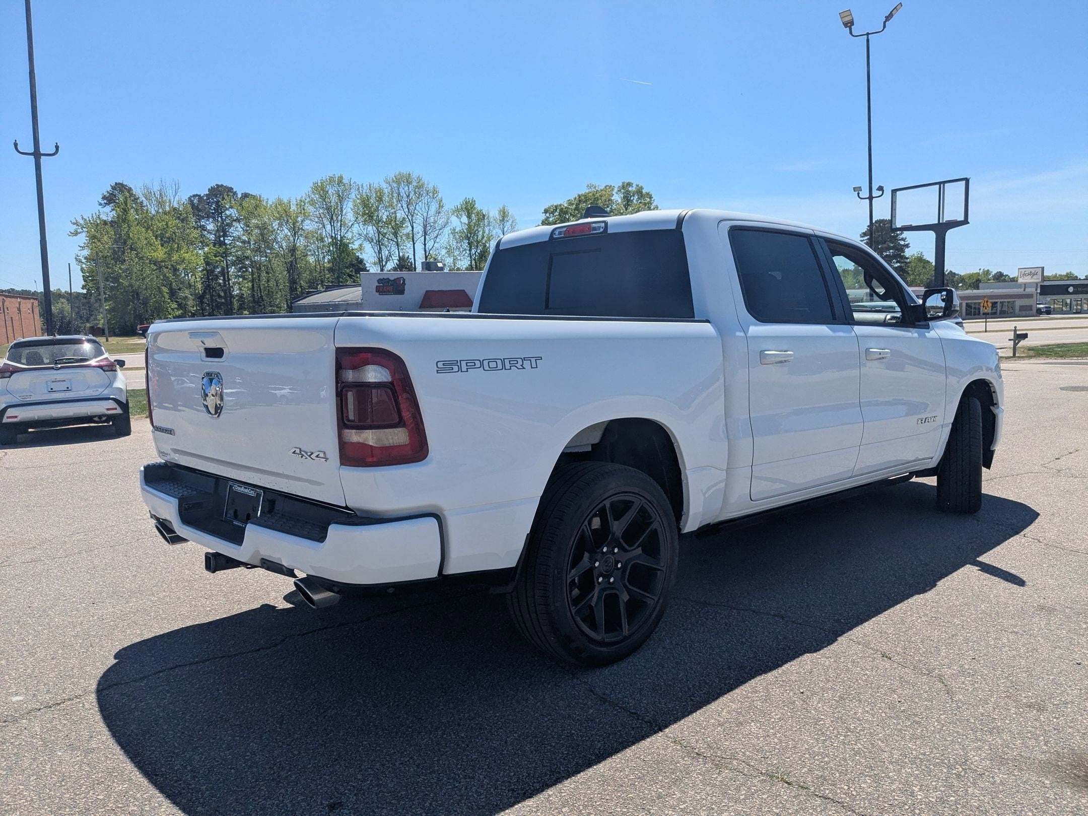 2023 RAM 1500 Laramie Crew Cab 4x4 5'7' Box