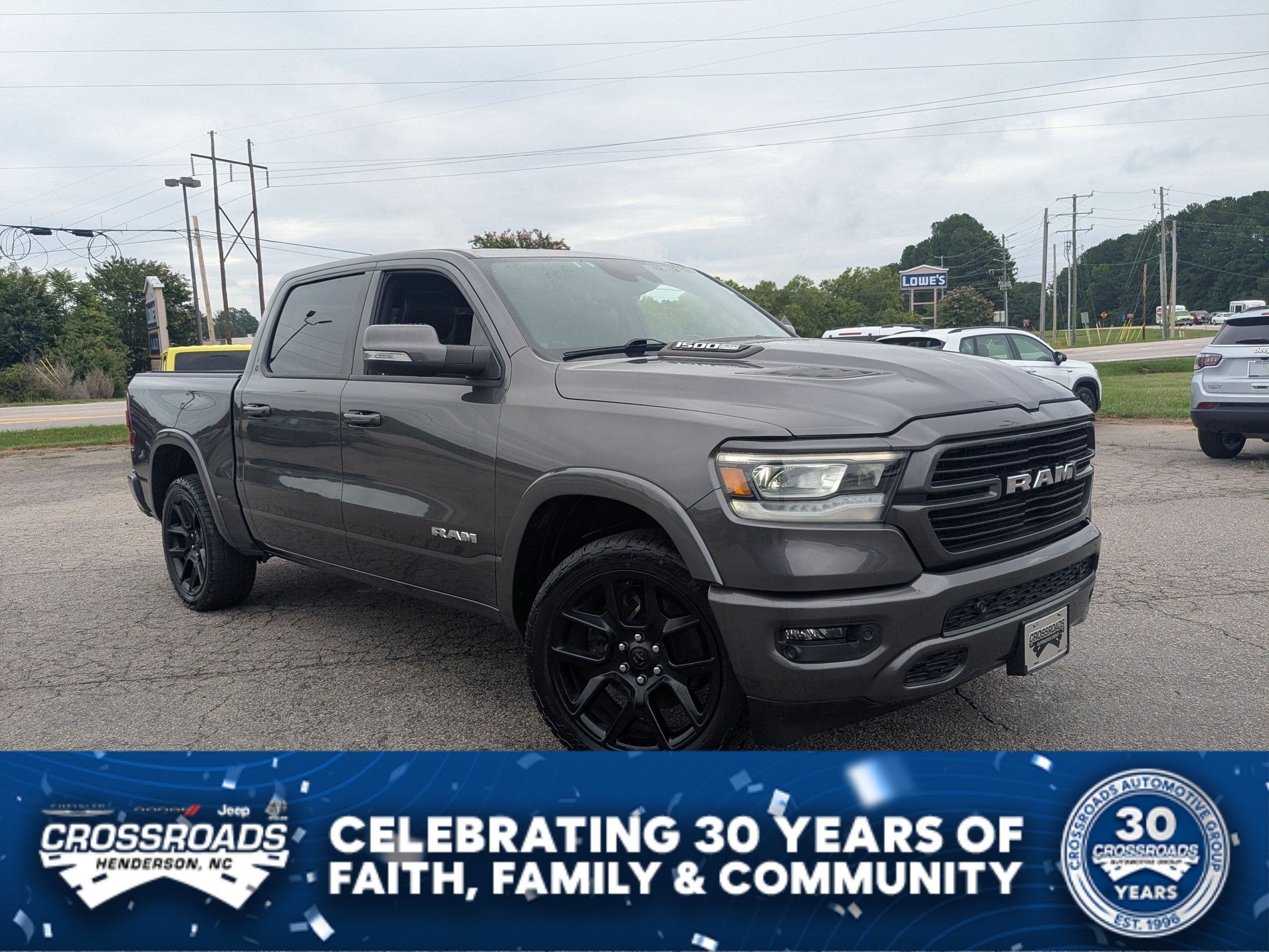 2022 RAM 1500 Laramie Crew Cab 4x4 5'7' Box