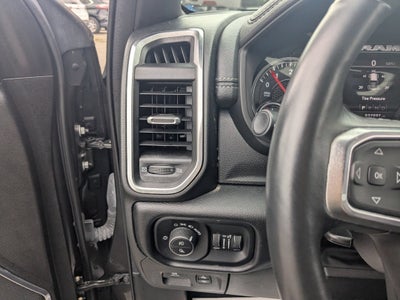 2022 RAM 1500 Laramie Crew Cab 4x4 5'7' Box