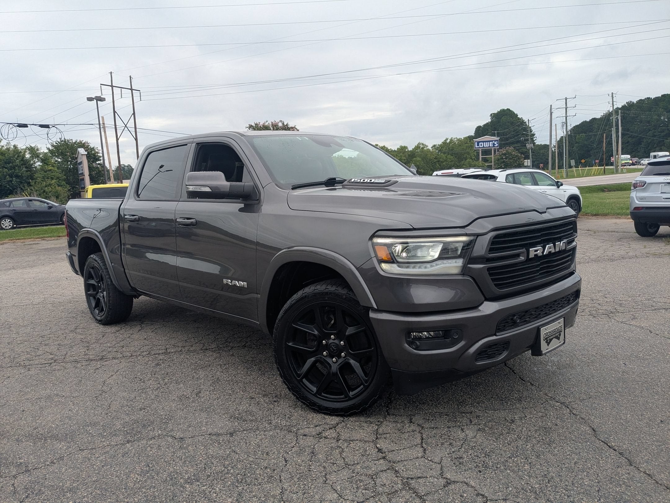 2022 RAM 1500 Laramie Crew Cab 4x4 5'7' Box