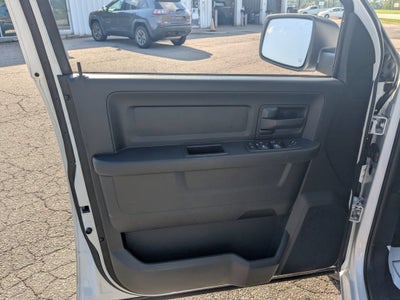 2020 RAM 1500 Classic Tradesman Crew Cab 4x2 5'7' Box