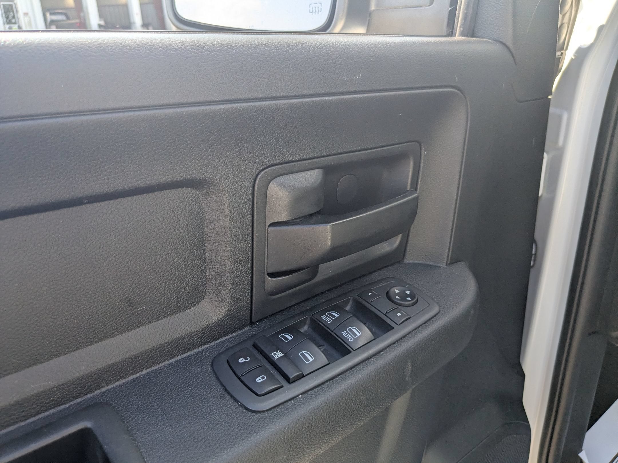 2020 RAM 1500 Classic Tradesman Crew Cab 4x2 5'7' Box