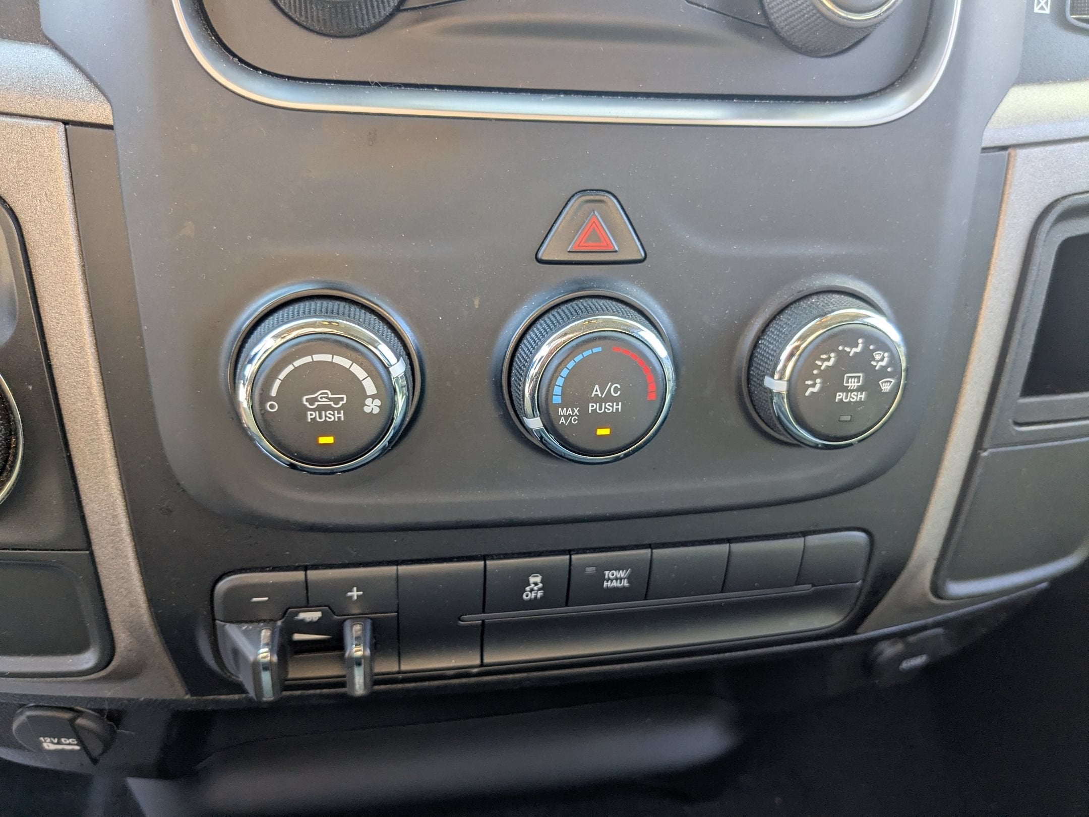 2020 RAM 1500 Classic Tradesman Crew Cab 4x2 5'7' Box