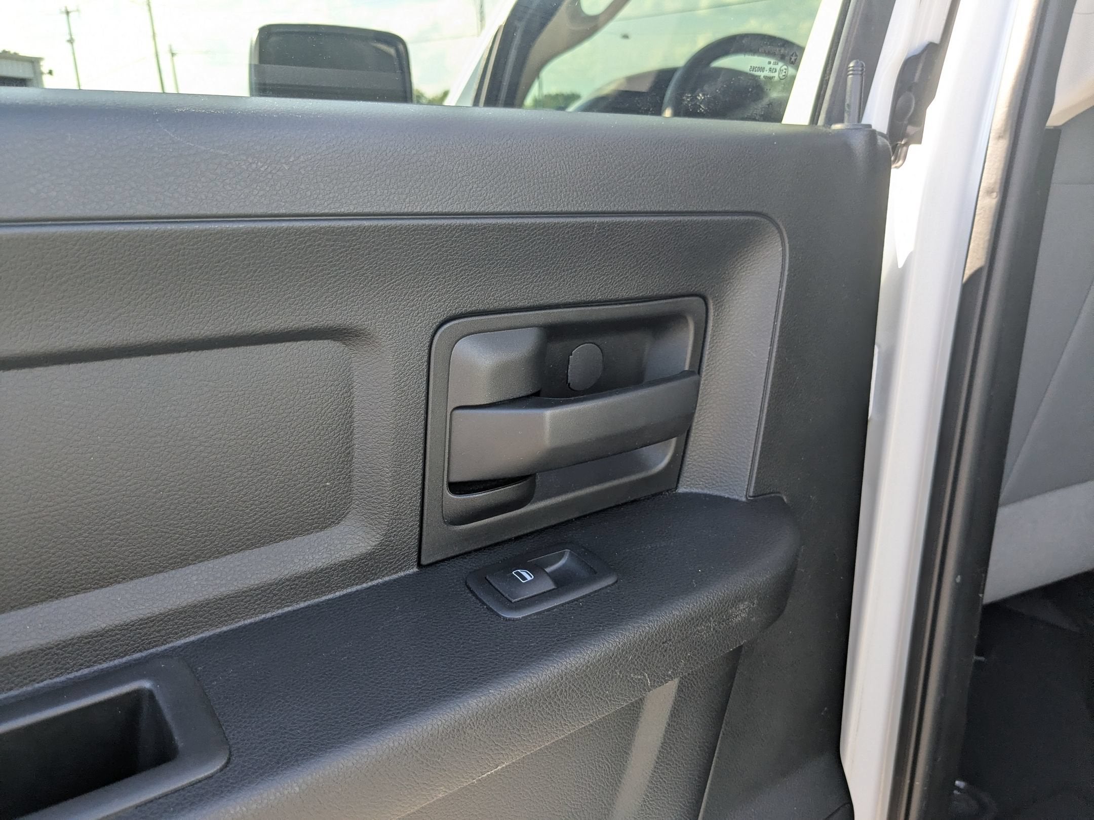 2020 RAM 1500 Classic Tradesman Crew Cab 4x2 5'7' Box