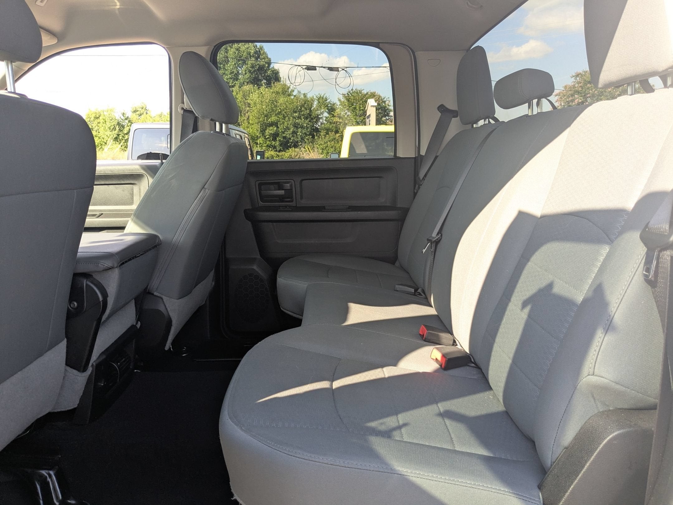 2020 RAM 1500 Classic Tradesman Crew Cab 4x2 5'7' Box