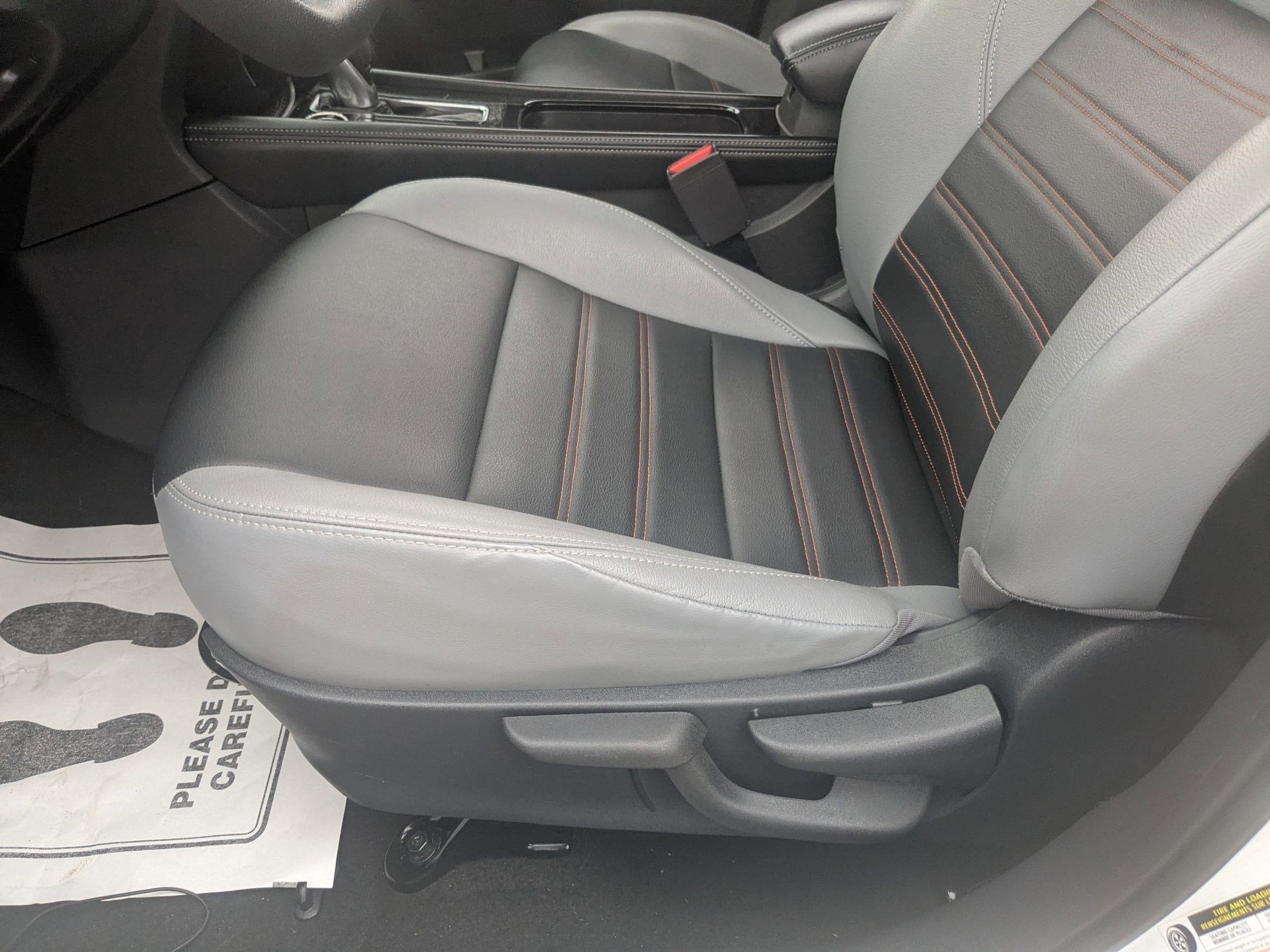 2024 Nissan Kicks SR Xtronic CVT