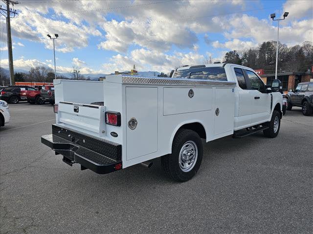 2026 Ford Super Duty F-350 SRW XL