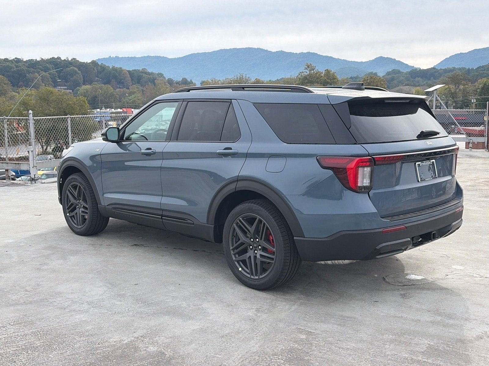 2027 Ford Explorer ST-Line
