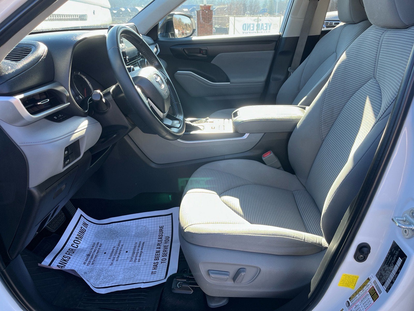 2022 Toyota Highlander LE