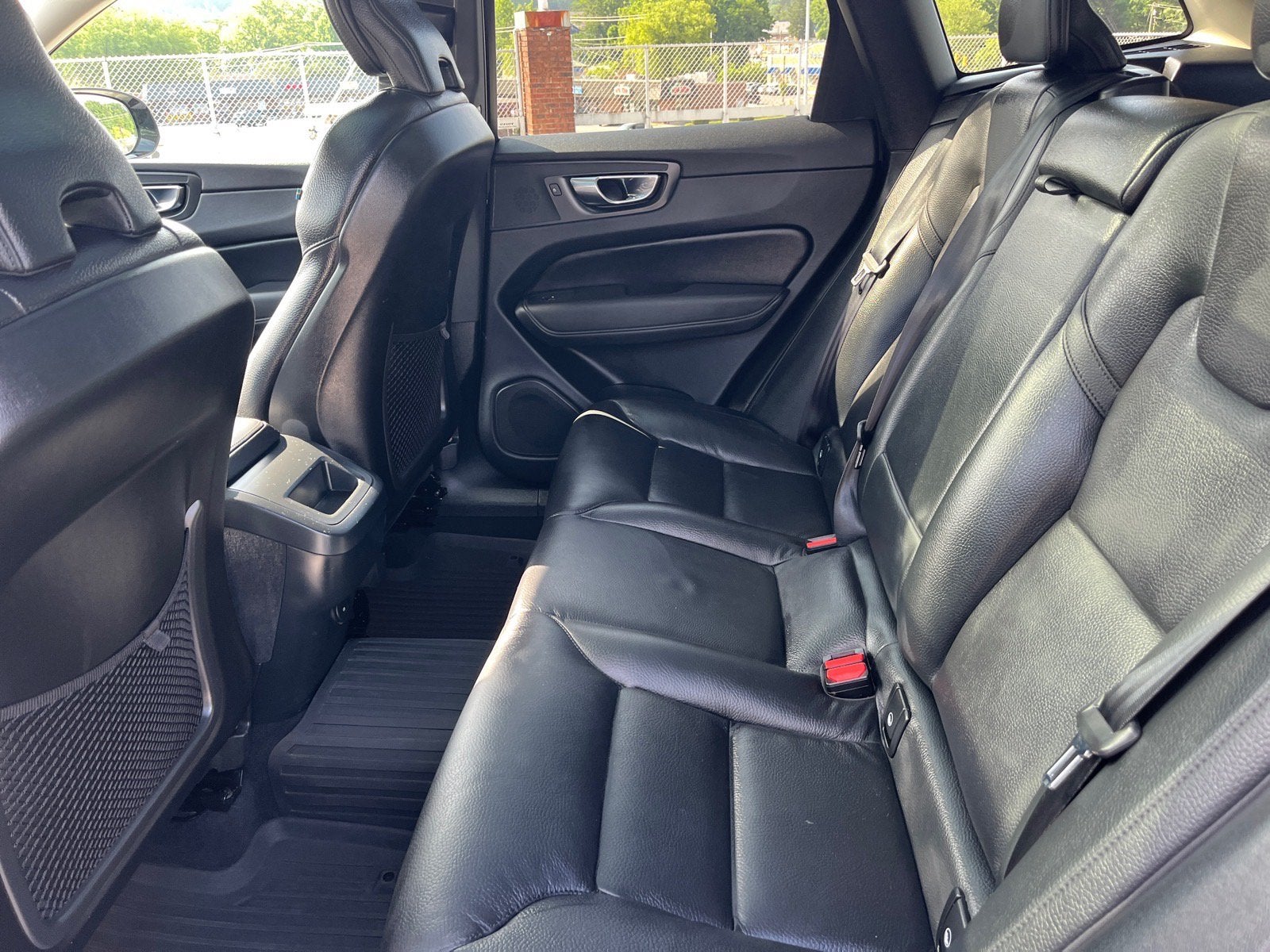 2024 Volvo XC60 Plus Dark Theme
