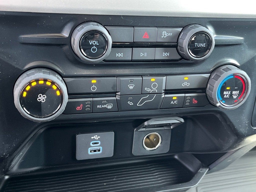 2025 Ford Super Duty F-450 DRW XLT