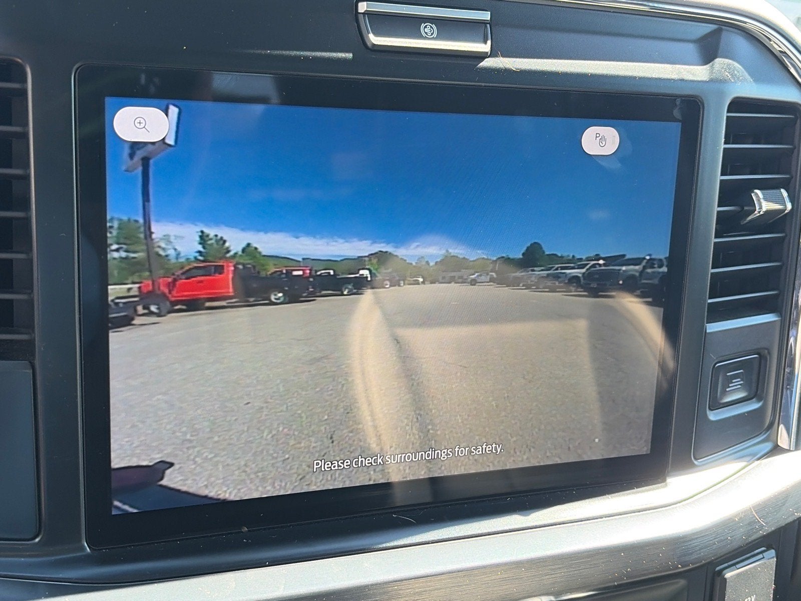 2026 Ford Super Duty F-450 DRW Lariat DRW