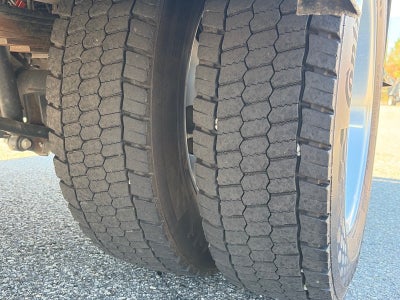 2026 Ford Super Duty F-450 DRW Lariat DRW
