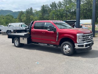 2026 Ford Super Duty F-350 DRW LARIAT