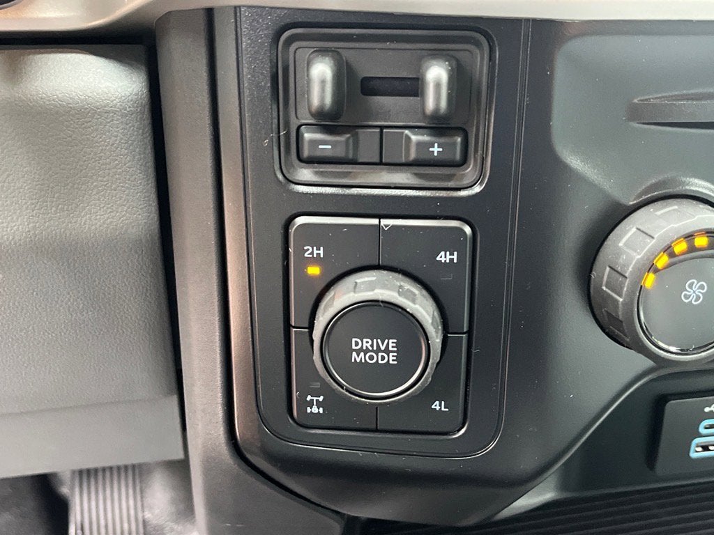 2025 Ford Super Duty F-350 SRW XL