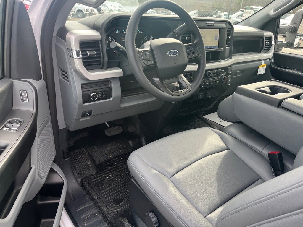 2026 Ford Super Duty F-600 DRW XL