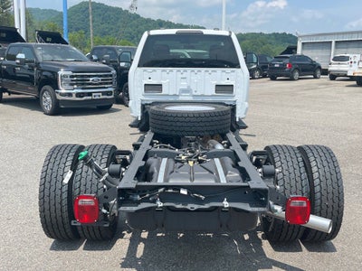 2025 Ford Super Duty F-600 DRW XLT