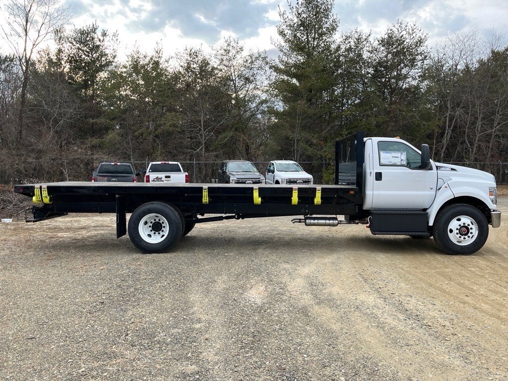 2025 Ford F-650SD Base