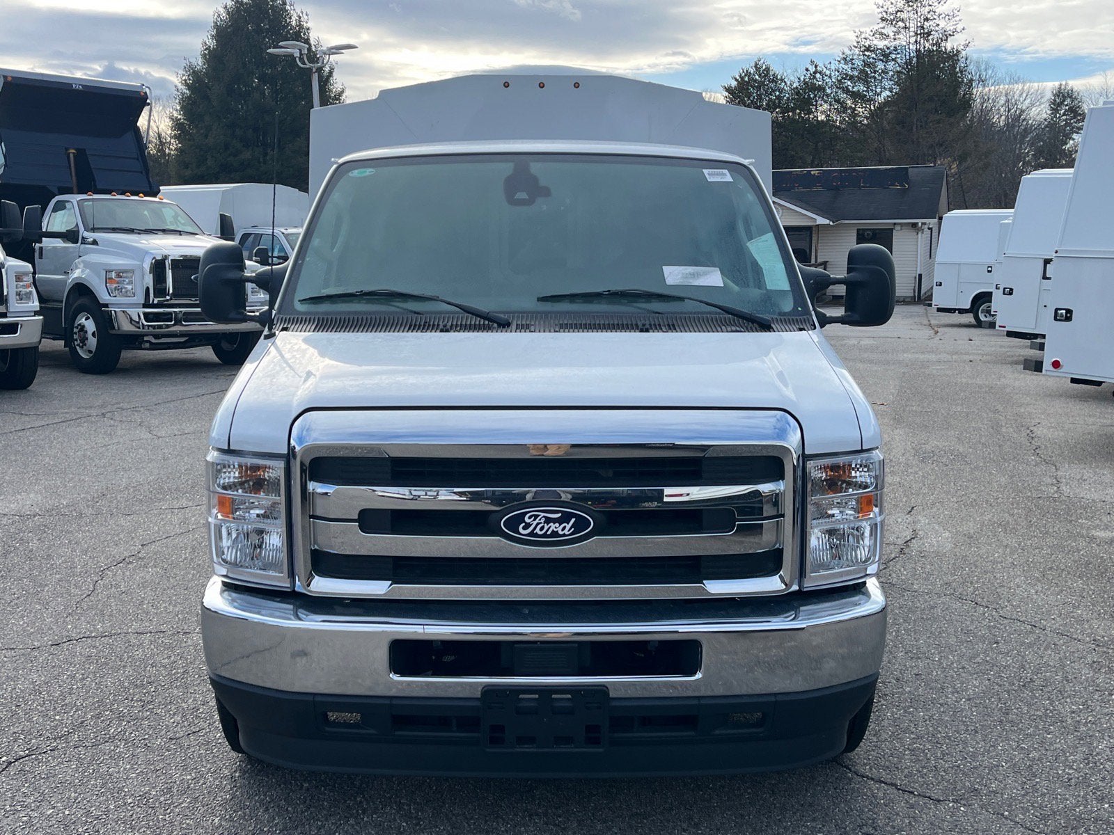 2026 Ford E-Series Cutaway Base Cutaway