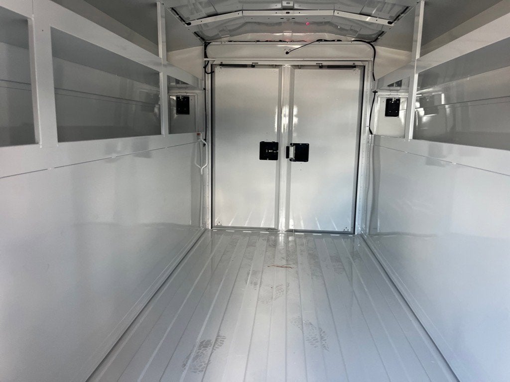 2025 Ford E-Series Cutaway Base Cutaway