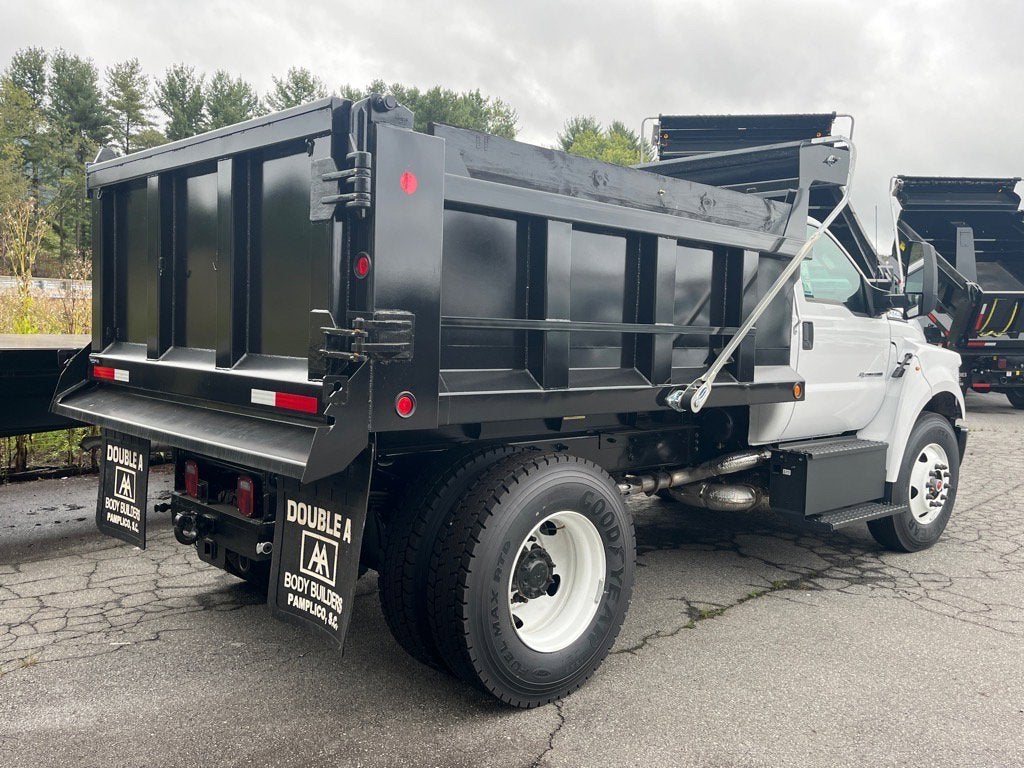 2026 Ford F-750SD Base