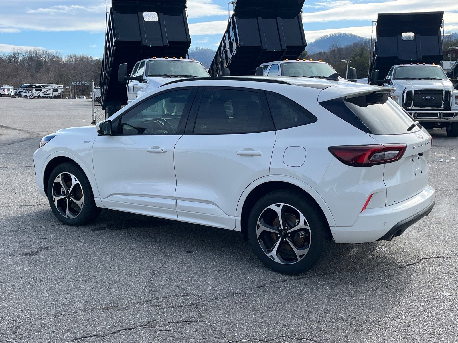 2025 Ford Escape ST-Line Elite