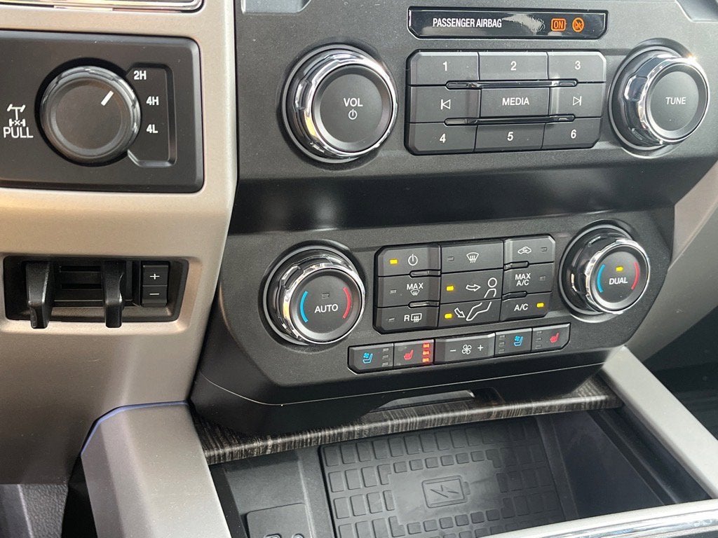 2021 Ford Super Duty F-250 SRW LARIAT