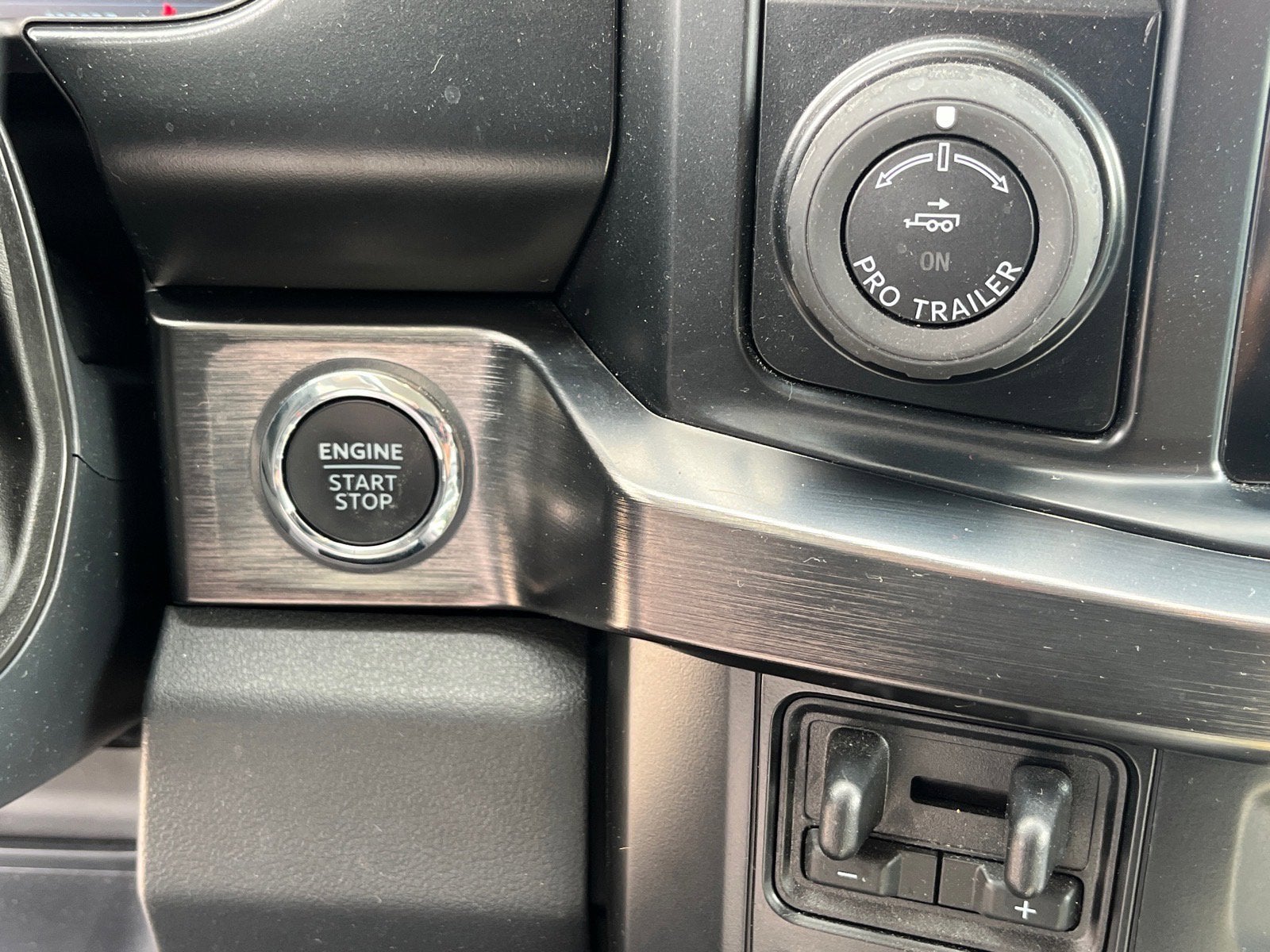 2023 Ford Super Duty F-250 SRW LARIAT