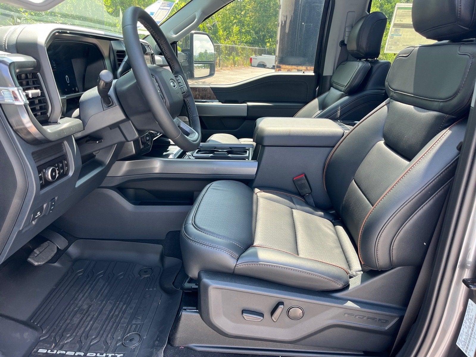 2026 Ford Super Duty F-350 SRW LARIAT