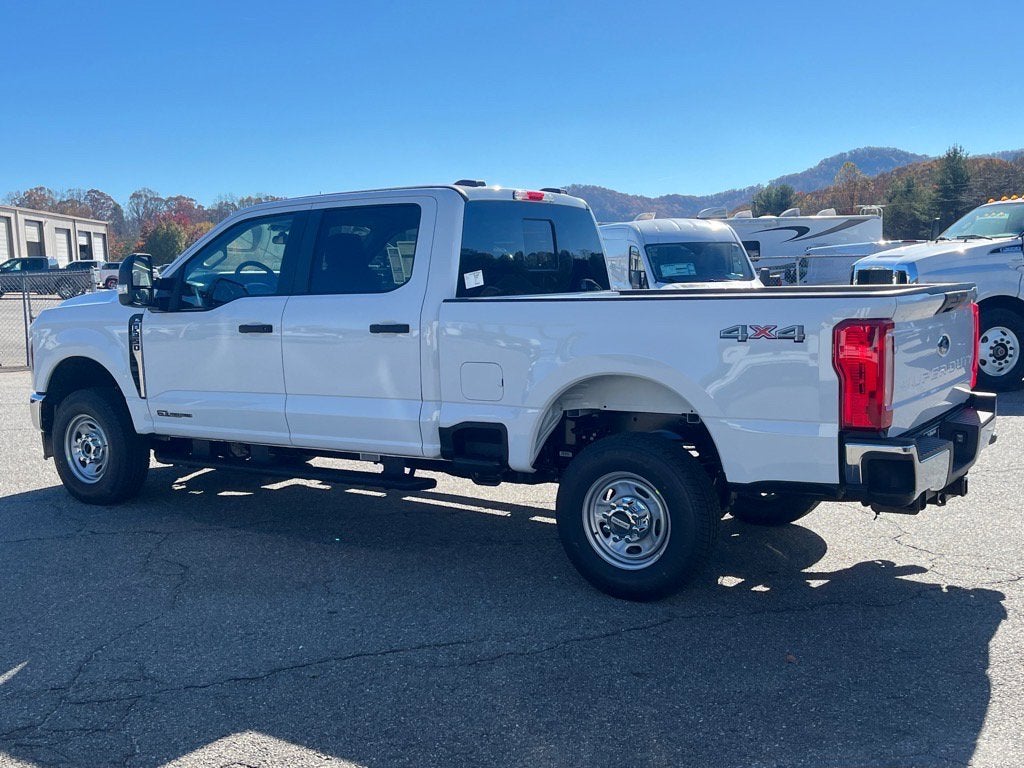 2026 Ford Super Duty F-350 SRW XL