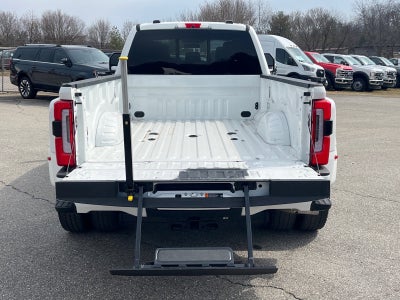2025 Ford Super Duty F-350 DRW Platinum