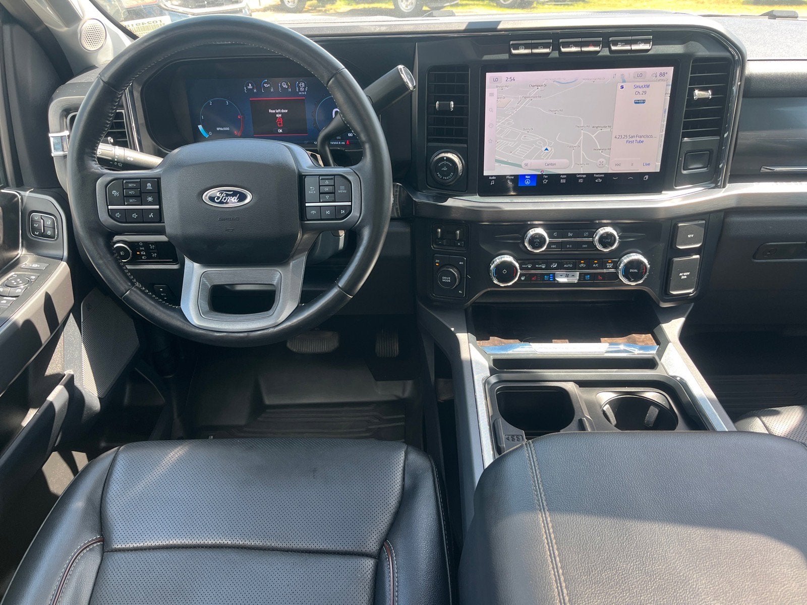 2024 Ford Super Duty F-350 DRW LARIAT