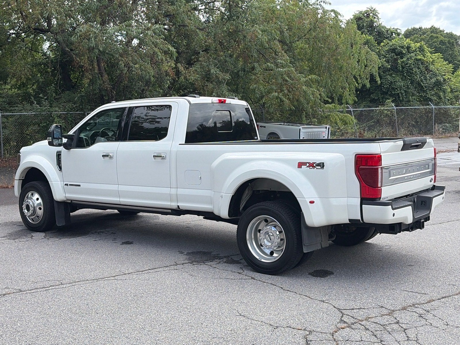 2022 Ford Super Duty F-450 DRW Platinum
