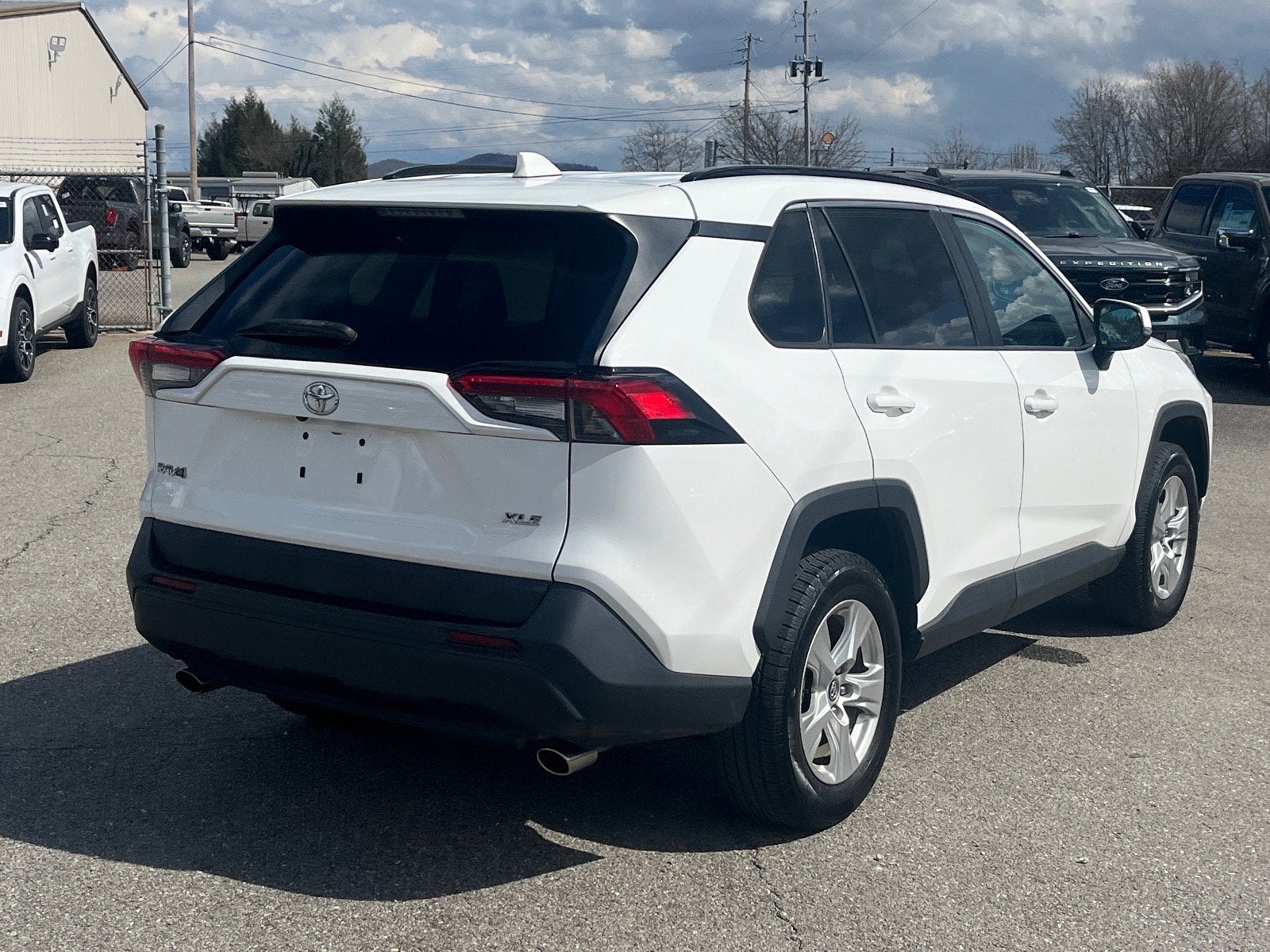 2020 Toyota RAV4 XLE