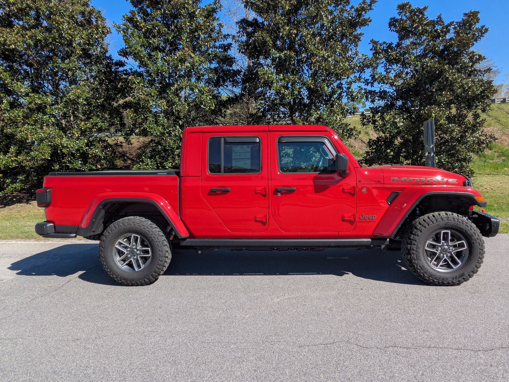 2024 Jeep Gladiator Mojave X