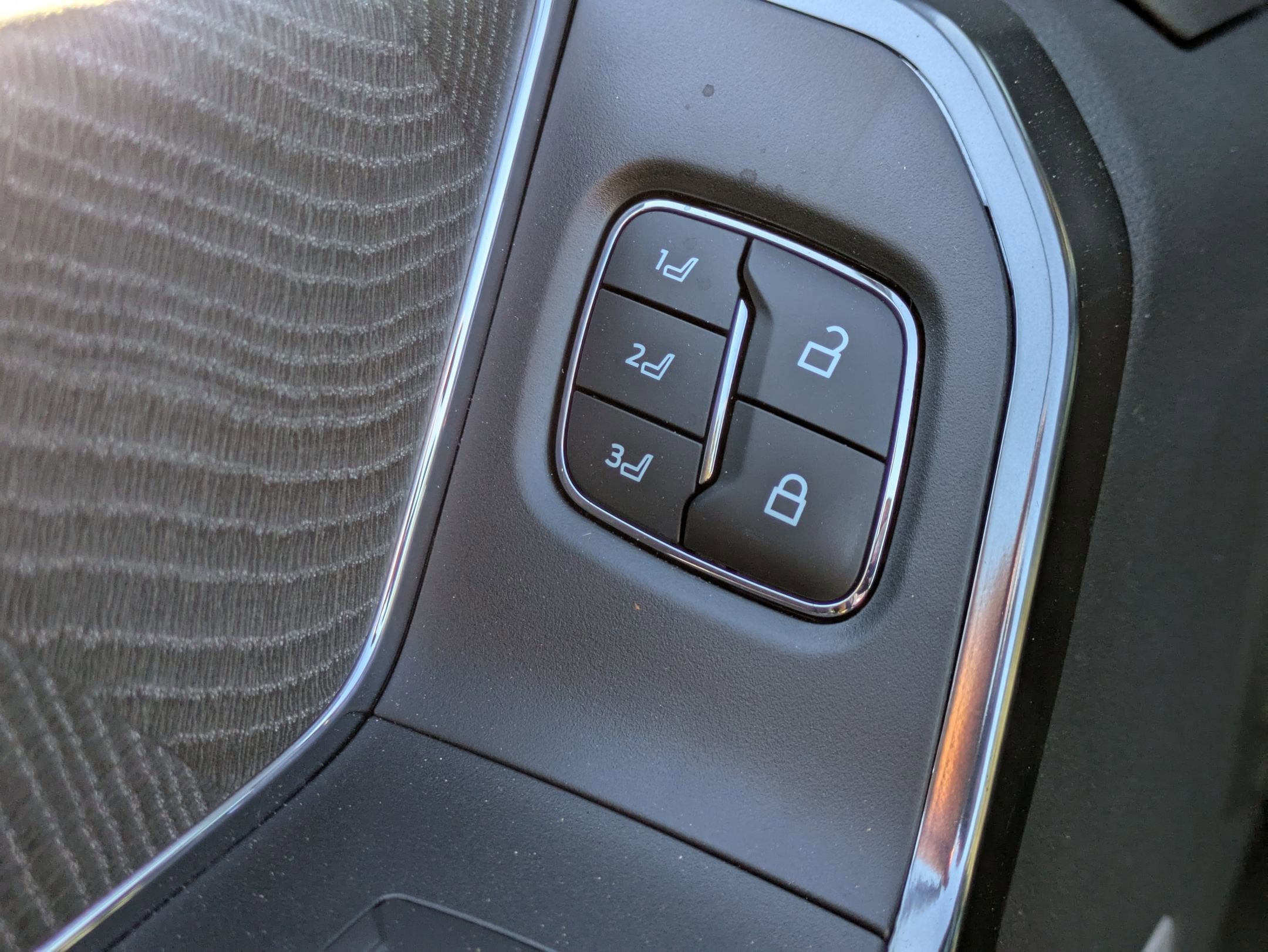 2025 Ford Super Duty F-350 SRW Platinum