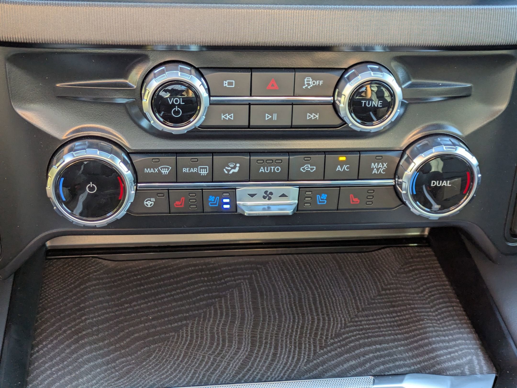 2025 Ford Super Duty F-350 SRW Platinum