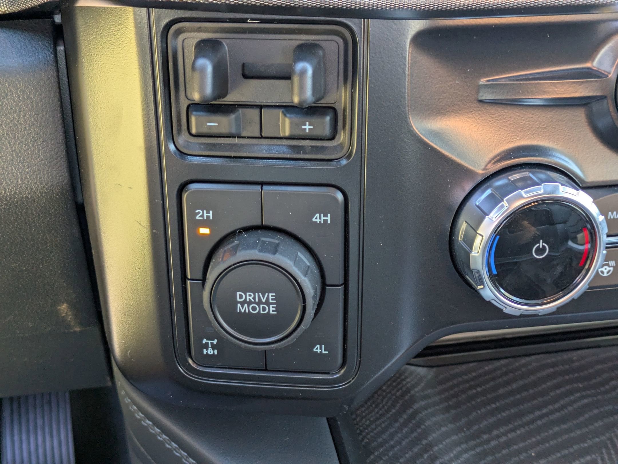 2025 Ford Super Duty F-350 SRW Platinum