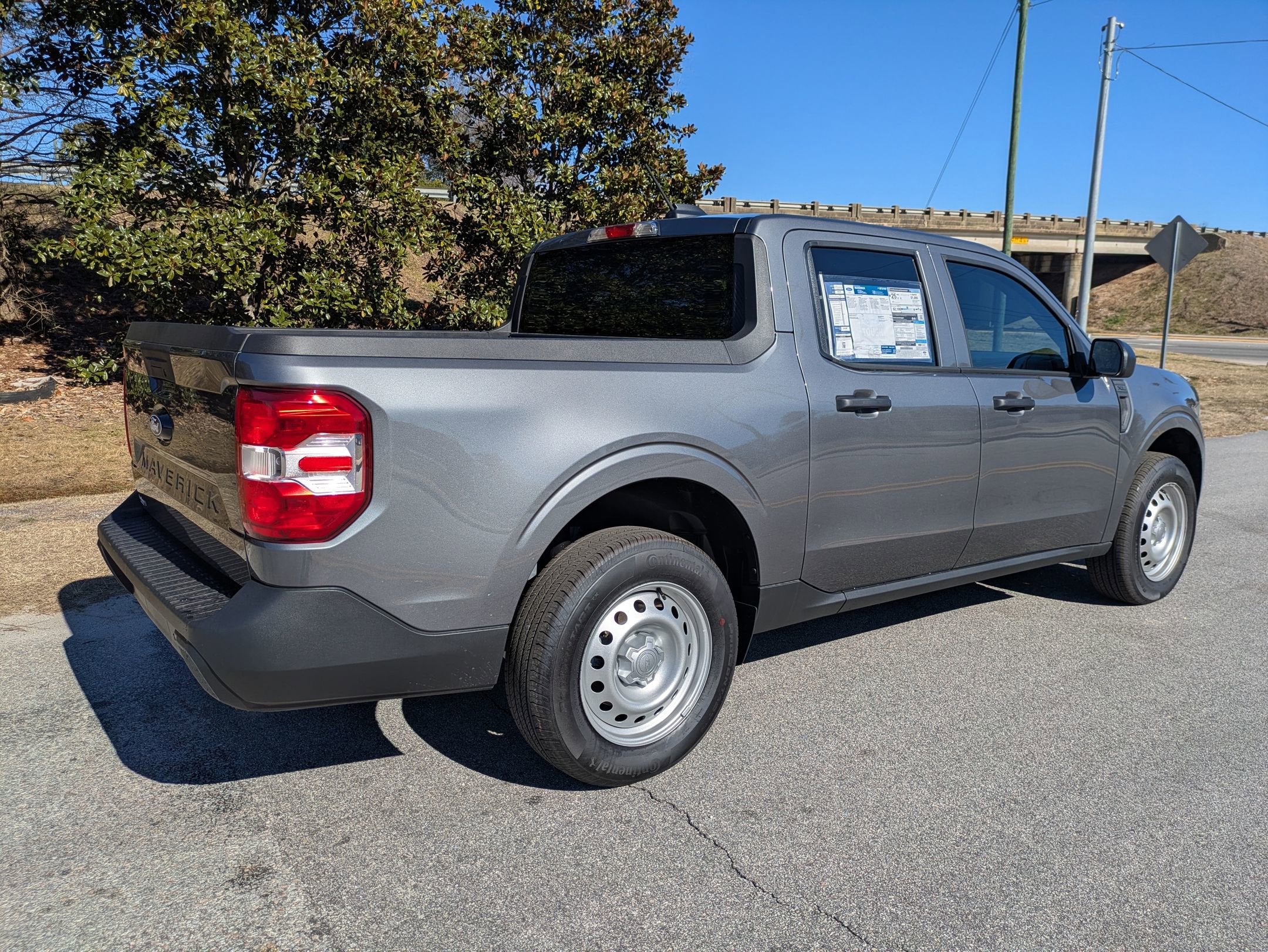 2025 Ford Maverick XL