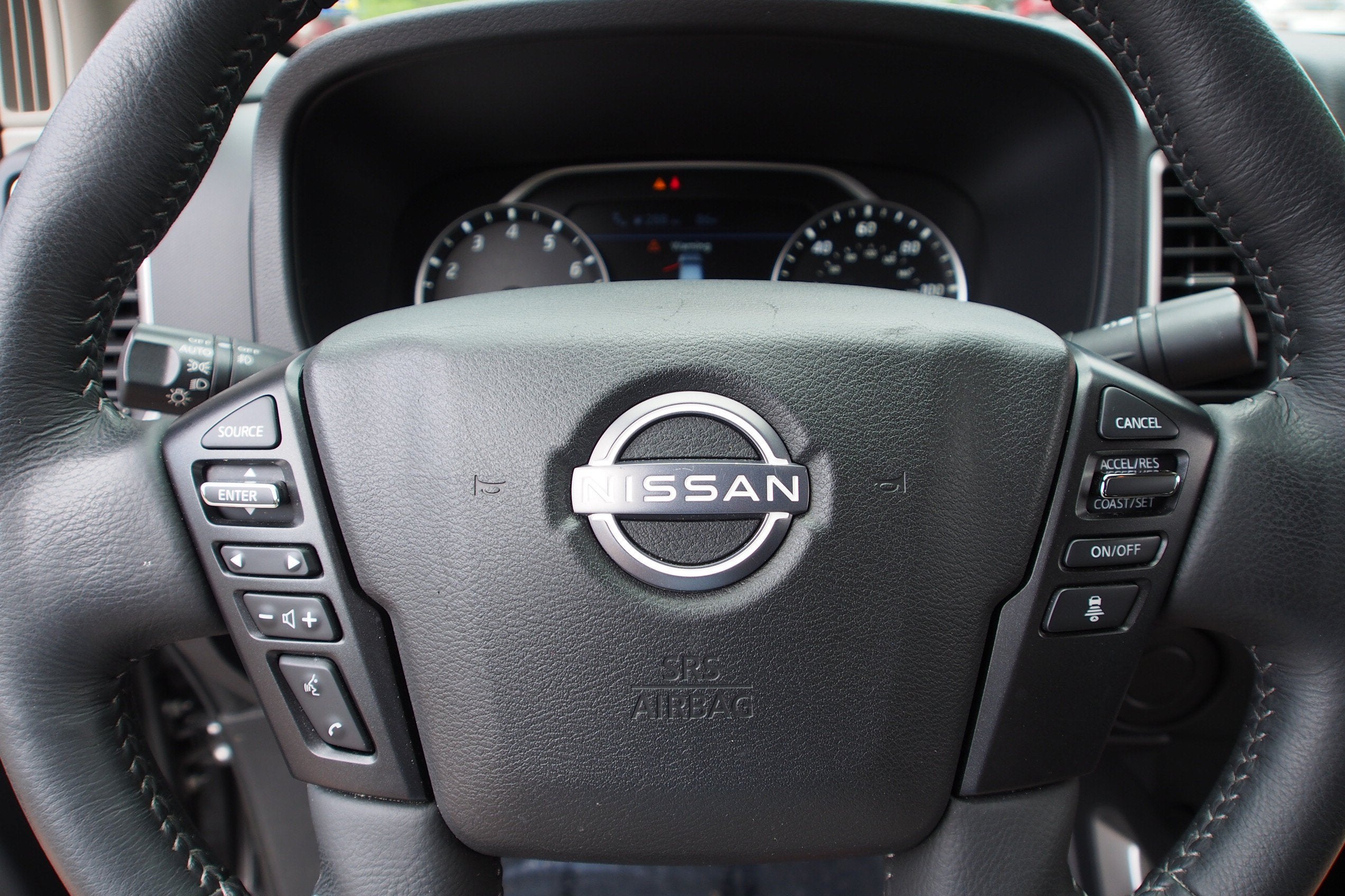 2024 Nissan Frontier SV