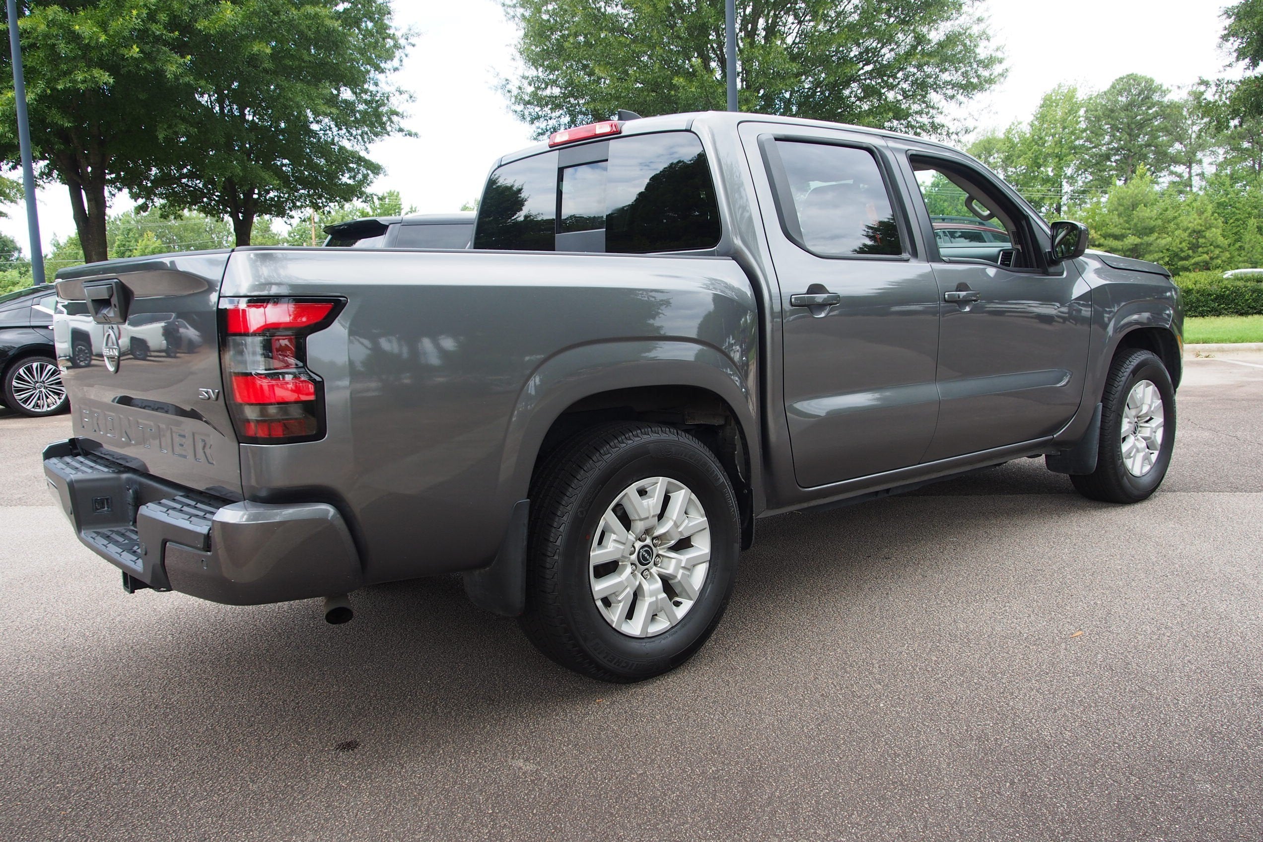2024 Nissan Frontier SV