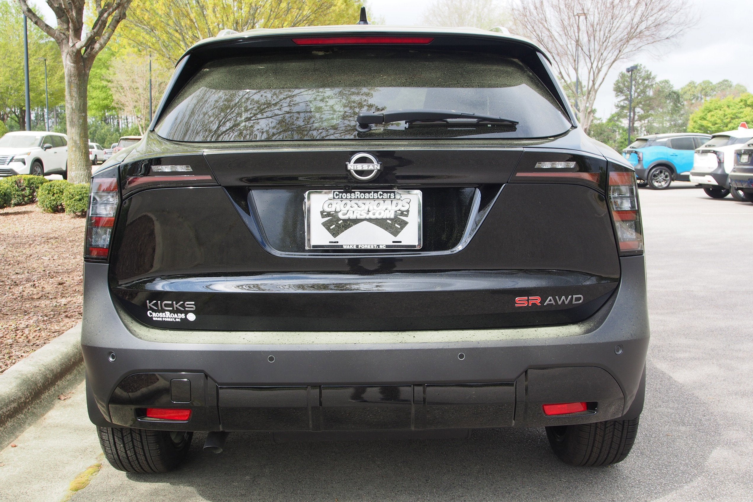 2025 Nissan Kicks SR