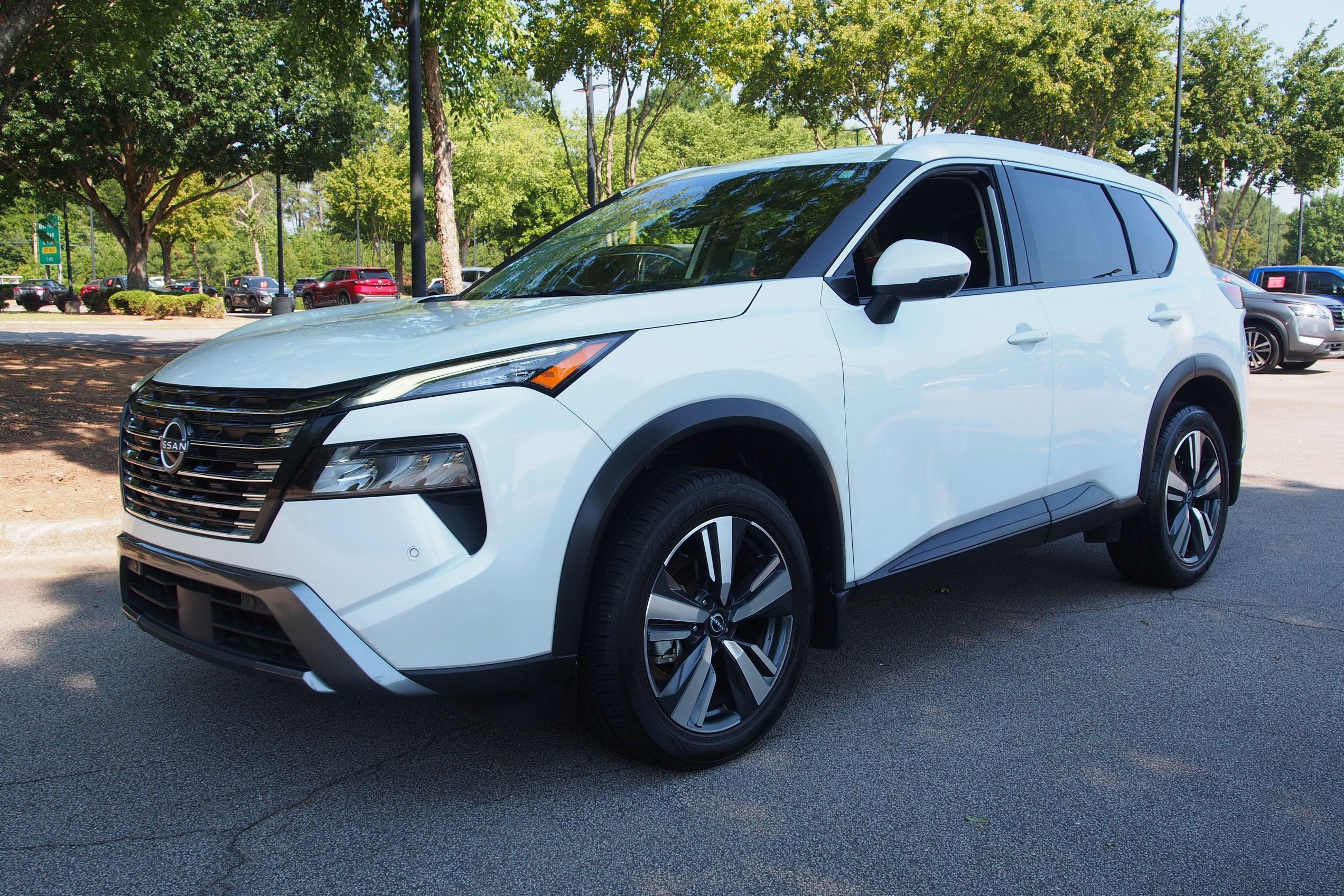 2024 Nissan Rogue SL