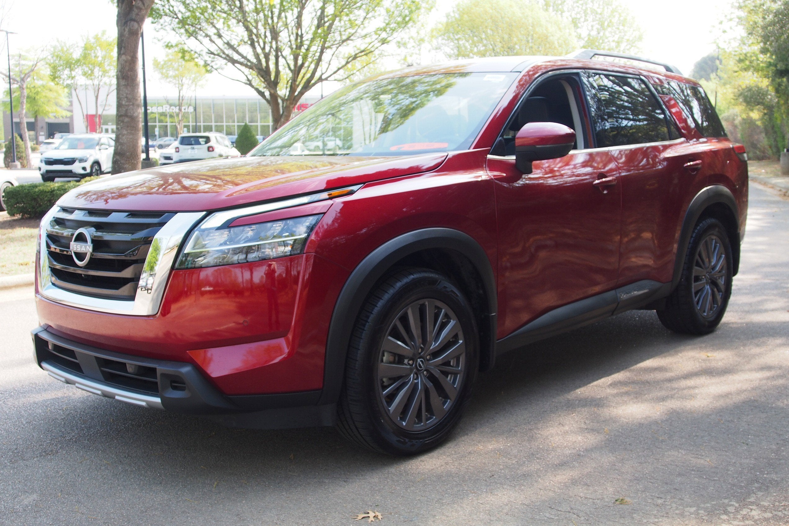 2024 Nissan Pathfinder SL